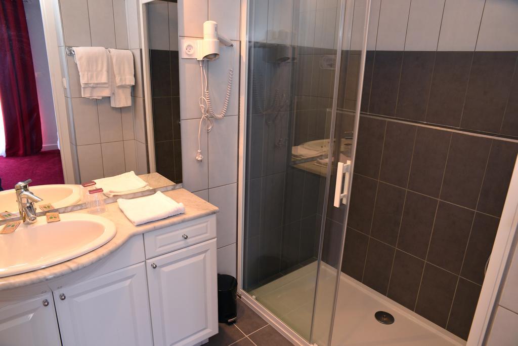 Hotel Le Square Aurillac Kültér fotó