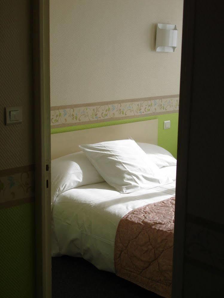 Hotel Le Square Aurillac Kültér fotó