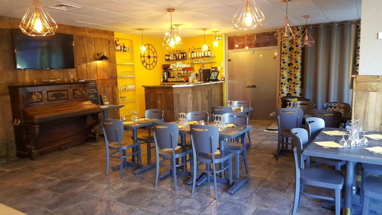 Hotel Le Square Aurillac Kültér fotó